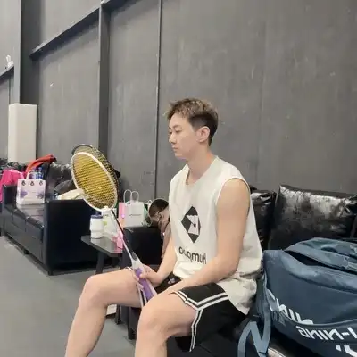 杨彤